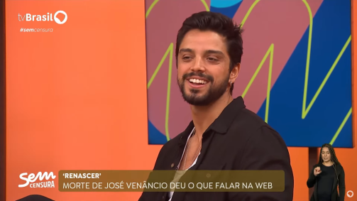 Rodrigo Simas foi um dos convidados da edição de terça-feira (28) do Sem Censura, da TV Brasil