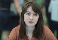 Sally Rooney diz que não quer mais adaptar seus livros após "Pessoas Normais"