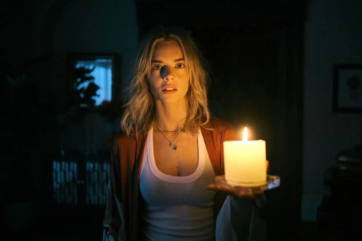 Samara Weaving em "Borderline" / Divulgação