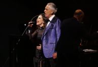Sandy canta ao lado de Andrea Bocelli em Belo Horizonte; veja