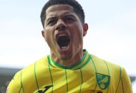 Destaque na Inglaterra, meia pode render