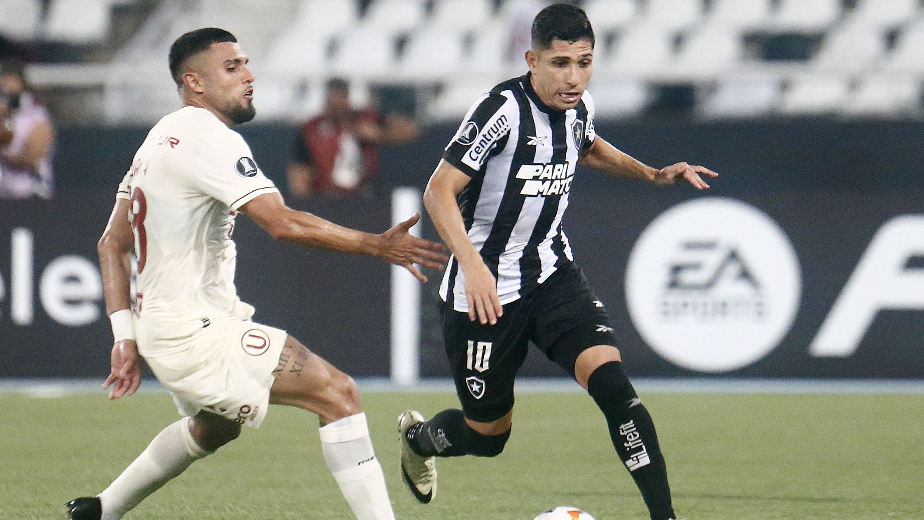 Universitário-PER e Botafogo se enfrentam na Libertadores
