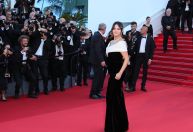 Selena Gomez chega em Cannes para divulgação de seu novo filme "Emilia Perez"