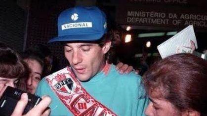 Senna com a faixa do São Paulo campeão mundial de 1993