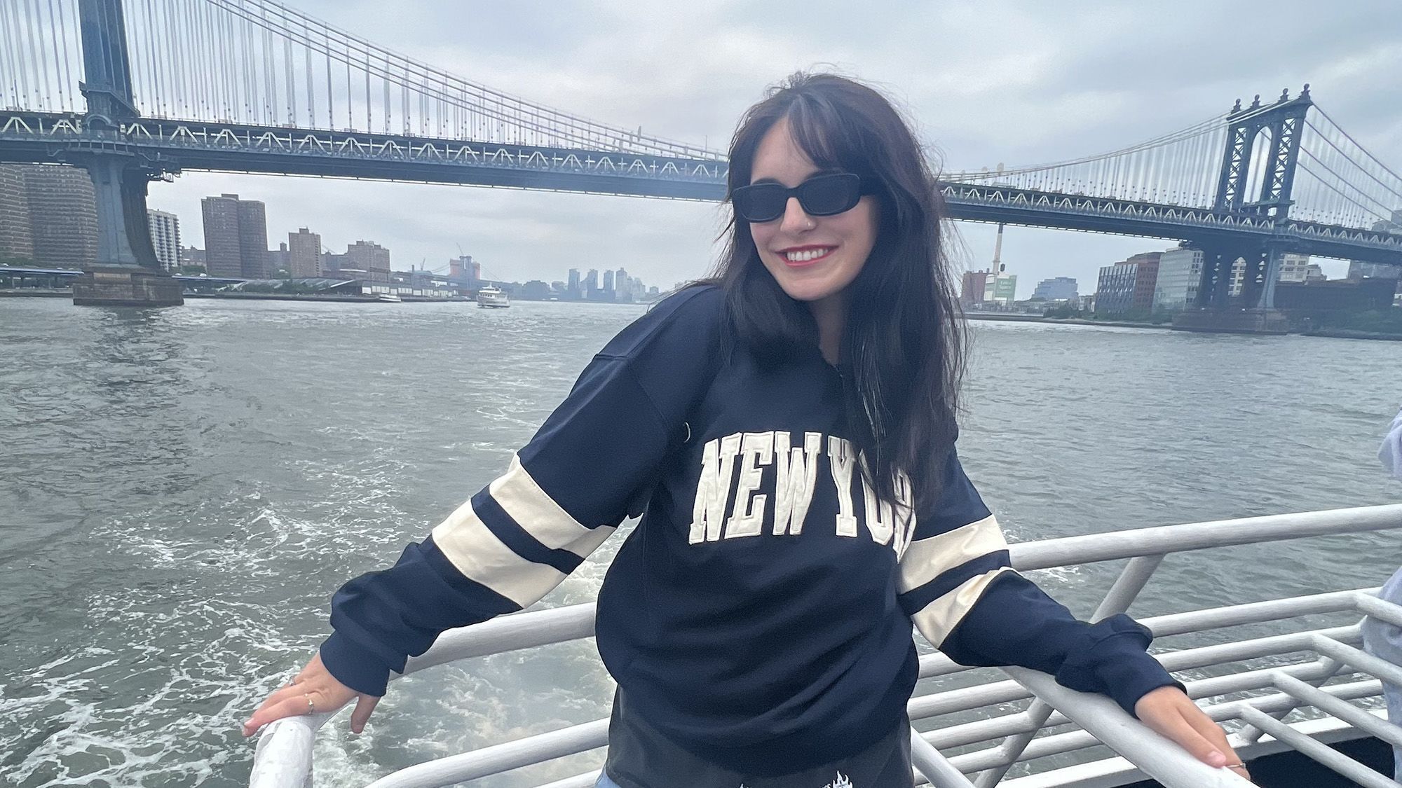 Olivia Cook, 22 anos, recebeu a terapia experimental baseada em CRISPR e agora diz que sua visão melhorou / Olivia Cook/Arquivo Pessoal