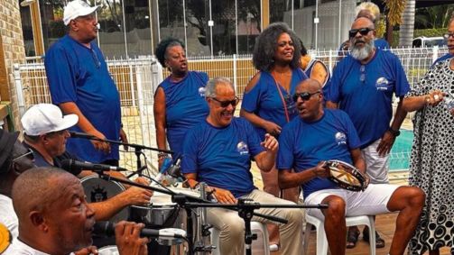 Caçapava e Tereza Gama comandaram o samba no encontro do grupo que se reunia no Terceiro Vagão