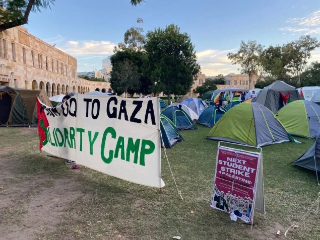 Desde 23 de abril, surgiram acampamentos em vários campi universitários em toda a Austrália em protesto de estudantes pró-Palestina / Hilary Whiteman/CNN
