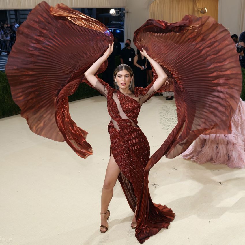 Valentina Sampaio no Met Gala 2021 / Taylor Hill/WireImage