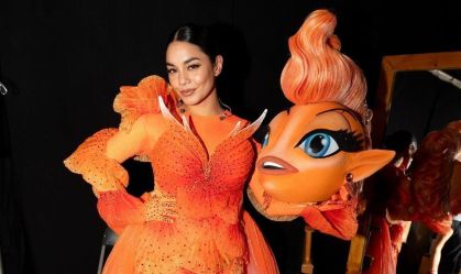 Vanessa Hudgens vence "The Masked Singer" e faz referência a High School Musical