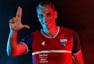 Vojvoda completa três anos no Fortaleza; veja números do técnico