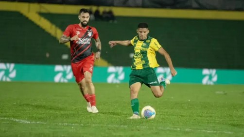 Athletico foi até Erechim enfrentar o Ypiranga pela Copa do Brasil
