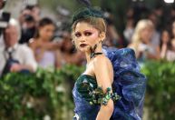 Met Gala 2024: Zendaya ostenta look floral no tapete vermelho