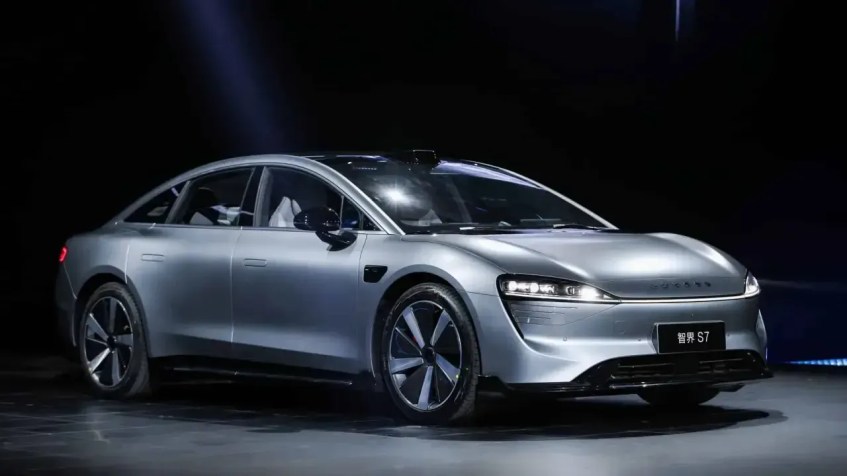 Huawei já tem certa experiência no mundo automotivo, e último lançamento foi o Stelado S9 desenvolvido em parceria com a BAIC / Divulgação/Stelato