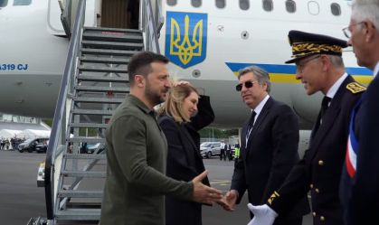 Em meio à guerra na Ucrânia, Zelensky chega à Normandia para celebração do Dia D