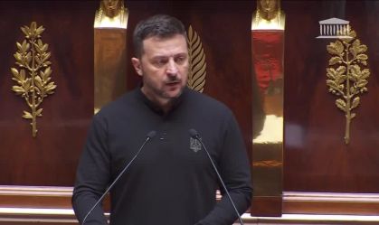 "A Europa não é mais um continente de paz", diz Zelensky ao parlamento francês