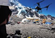 Vídeo: Drones fazem primeira entrega de tanques de oxigênio no Monte Everest