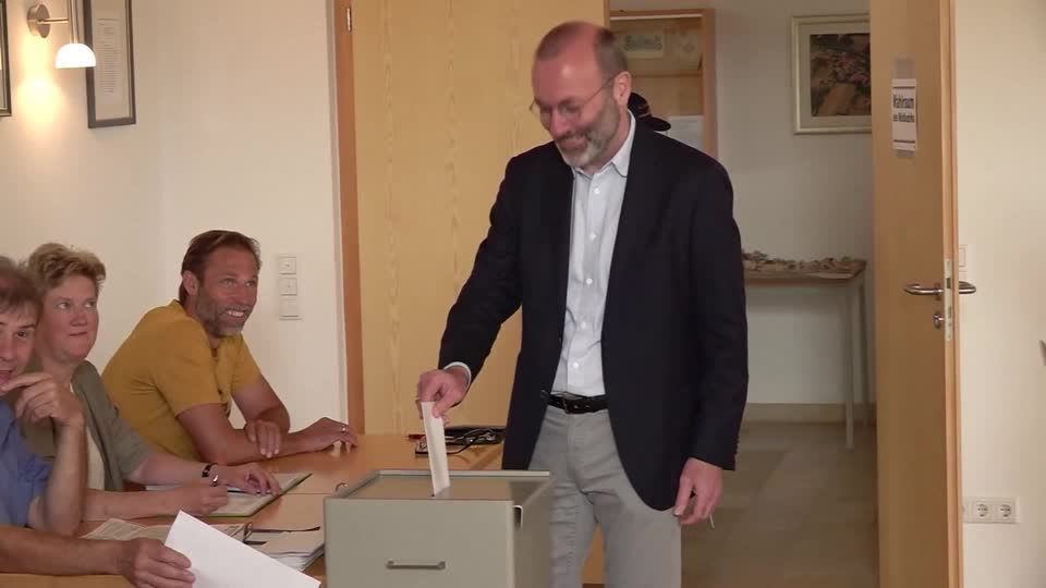 Líder do Partido Popular Europeu promete impedir influencia da extrema direita