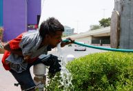 Onda de calor mata dezenas de desabrigados na capital da Índia, diz grupo