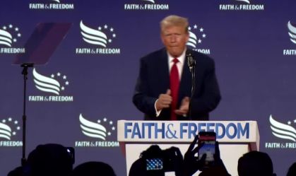 Em evento, Trump pede voto a cristãos e fala brevemente sobre aborto