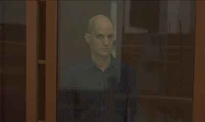 Rússia inicia julgamento por espionagem contra jornalista dos EUA