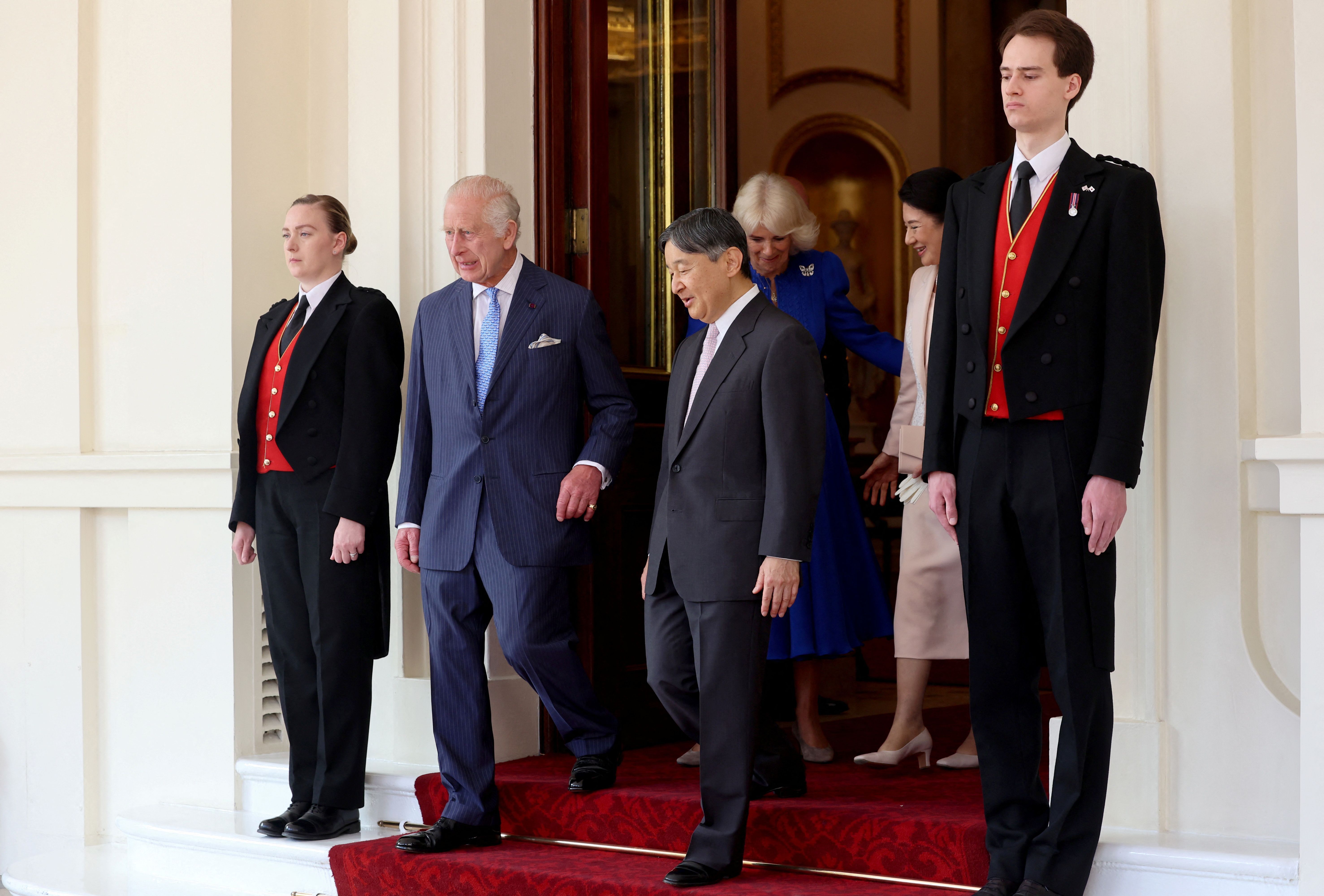 Rei Charles se despede de imperador do Japão em Londres