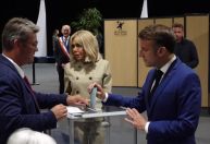 Macron vota no primeiro turno das eleições parlamentares francesas
