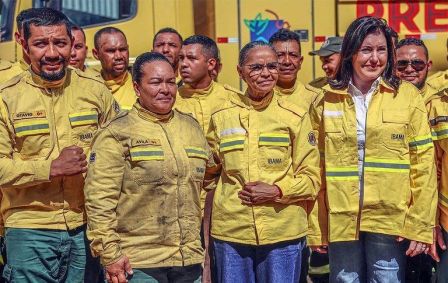 As ministras Marina Silva e Simone Tebet (à direita) em visita ao Pantanal de Mato Grosso do Sul