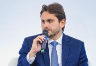 Ministro se defende para cúpula do União e tenta se manter no cargo