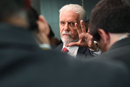 Líder do governo no Senado Federal, senador Jaques Wagner (PT-BA), concede entrevista após reunião de líderes que tratou sobre o PL 914/2024, que cria o Programa Mobilidade Verde (Programa Mover) e prevê taxa de importação de 20% para compras internacionais até 50 dólares.