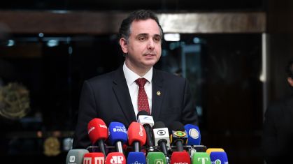 Presidente do Senado Federal, Rodrigo Pacheco (PSD-MG), concede entrevista à imprensa, em Brasília, 13 de junho de 2024