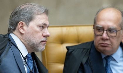 Ministro Dias Toffoli e Ministro Gilmar Mendes durante a Sessão Plenária realizada em 20 de junho de 2024