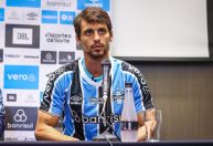 Apresentado pelo Grêmio, Rodrigo Caio manda recado à torcida