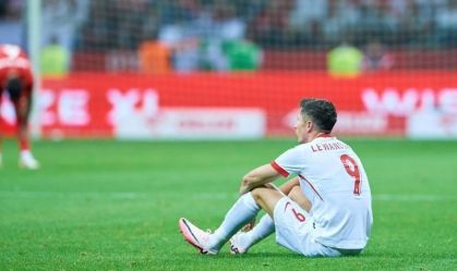 Após perder braçadeira, Lewandowski desiste de jogar pela Polônia