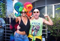 Famosos curtem Parada do Orgulho LGBT+ em São Paulo; veja fotos