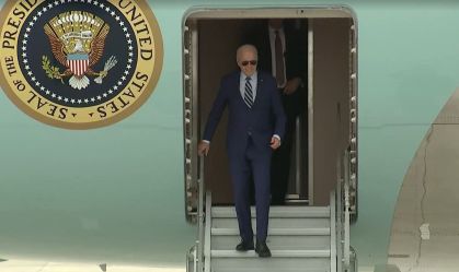 Joe Biden chega à Carolina do Norte após debate presidencial