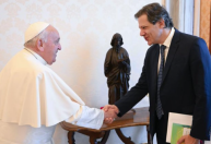 Haddad se encontra com Papa e defende economia global para combater miséria e pobreza