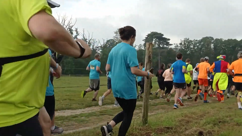 Corrida em zoológico nas proximidades de Paris