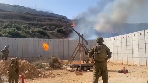 Israel usa catapulta na fronteira com o Líbano