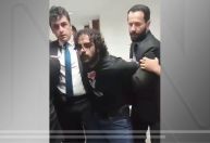 Estudante é retirado à força de Comissão de Educação do Senado, após protesto