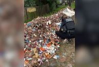 Duas pessoas são presas suspeitas de vender mercadorias contaminadas pelas enchentes