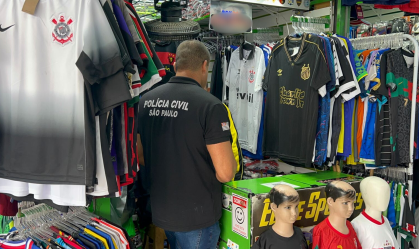 Polícia apreende camisas falsificadas de times de futebol
