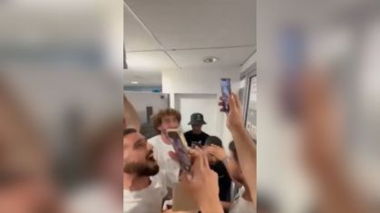 Almo Meir Jan, refém resgatado da Faixa de Gaza, faz chamada de vídeo com amigos