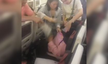 Passageiros ficam presos em avião sem ar-condicionado e desmaiam na Grécia; veja