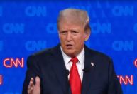 Trump diz que termos de Putin para acabar guerra na Ucrânia são inaceitáveis