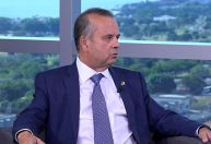 À CNN, líder da oposição no Senado pede investigação do “gabinete da ousadia” e defende direito de desinformar