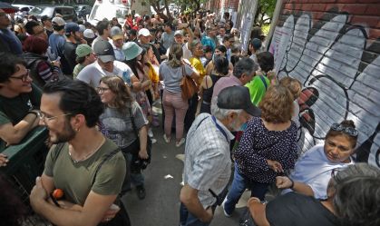 Dia de votação das eleições no México é marcado por violência e filas