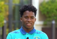 À CNN, Endrick rasga elogios a Mbappé e Vini Jr., futuros companheiros de Real Madrid
