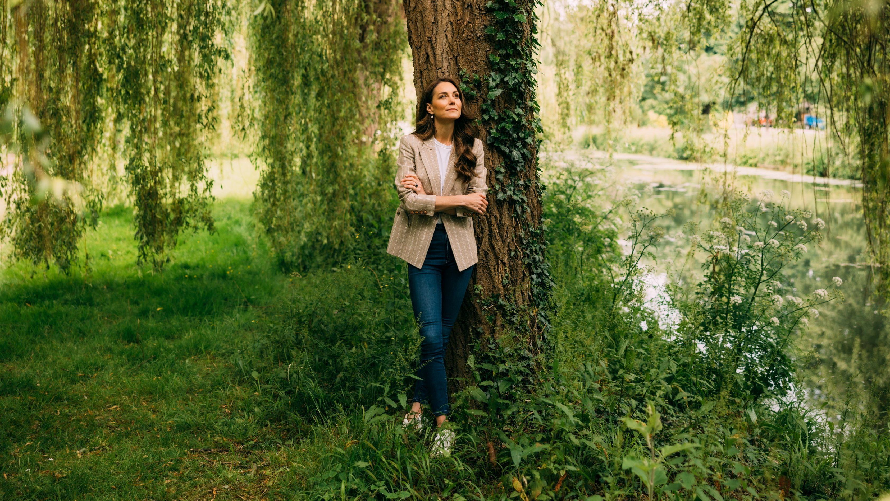 Kate Middleton, princesa de Gales, posta foto em meio ao tratamento contra câncer