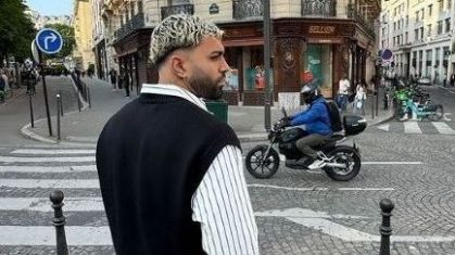 Gabigol publica foto na avenida mais famosa da França, a Champs-Élysées, em Paris