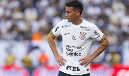 Ex-Corinthians deve deixar o River Plate e ficar livre no mercado; entenda